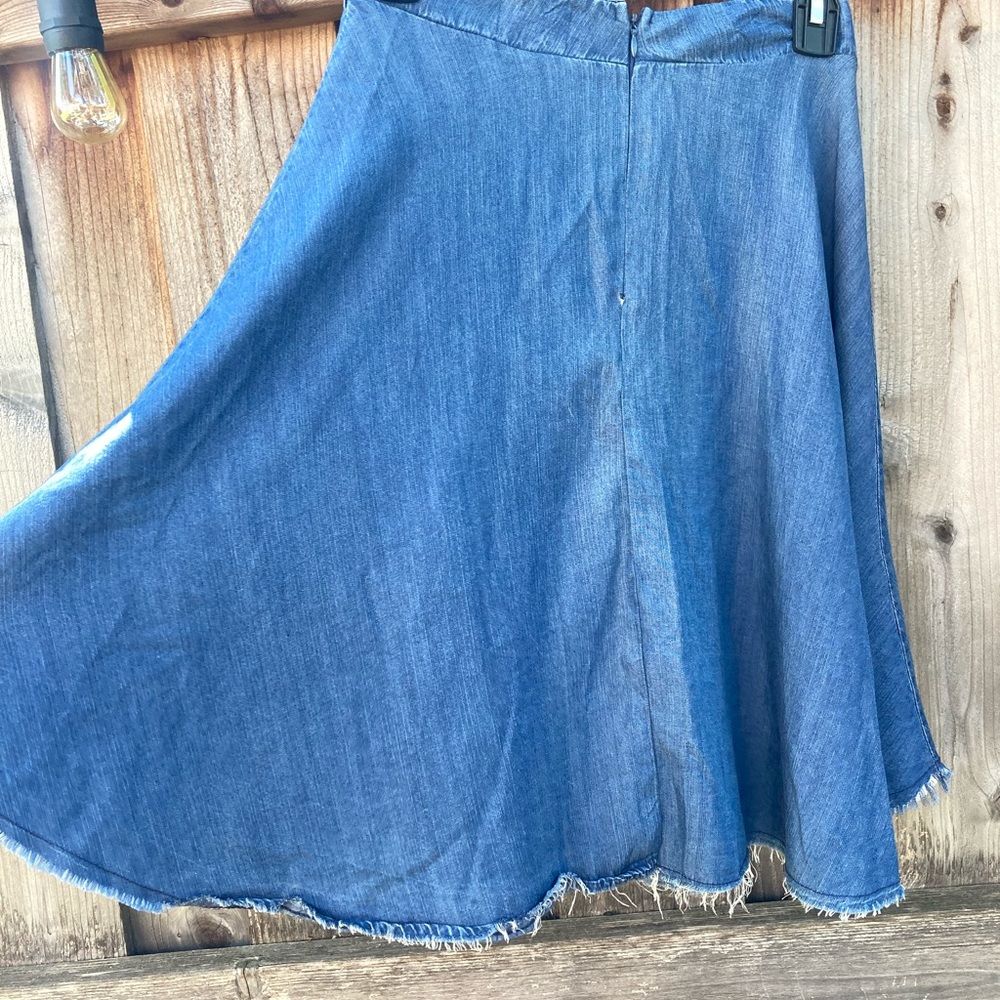 High Wasted Light Skirt